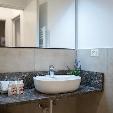 아파트 Authentic Private Flat 2 Min From Navigli 밀라노