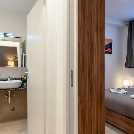 Authentic Private Flat 2 Min From Navigli